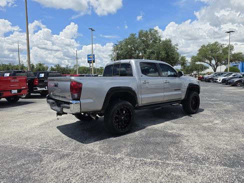 Used 2016 Toyota Tacoma SR5 RWD image 4