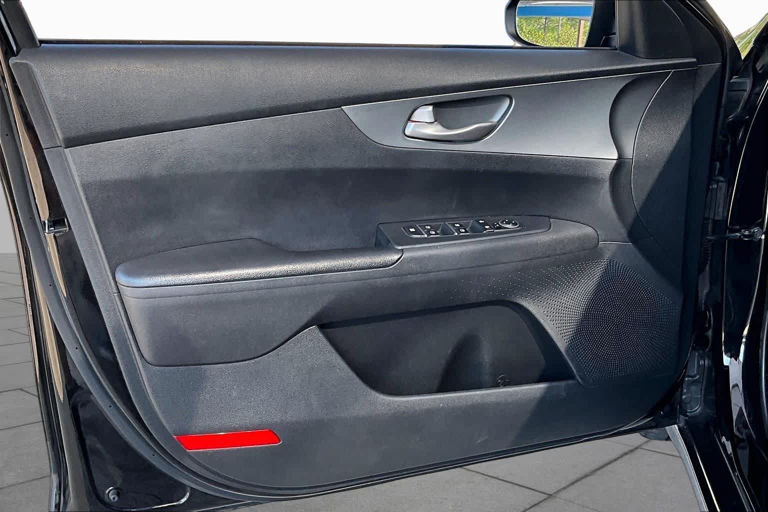 Used 2021 Kia Forte LXS FWD image 21