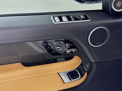 Used 2021 Land Rover Range Rover SV Autobiography Dynamic image 19