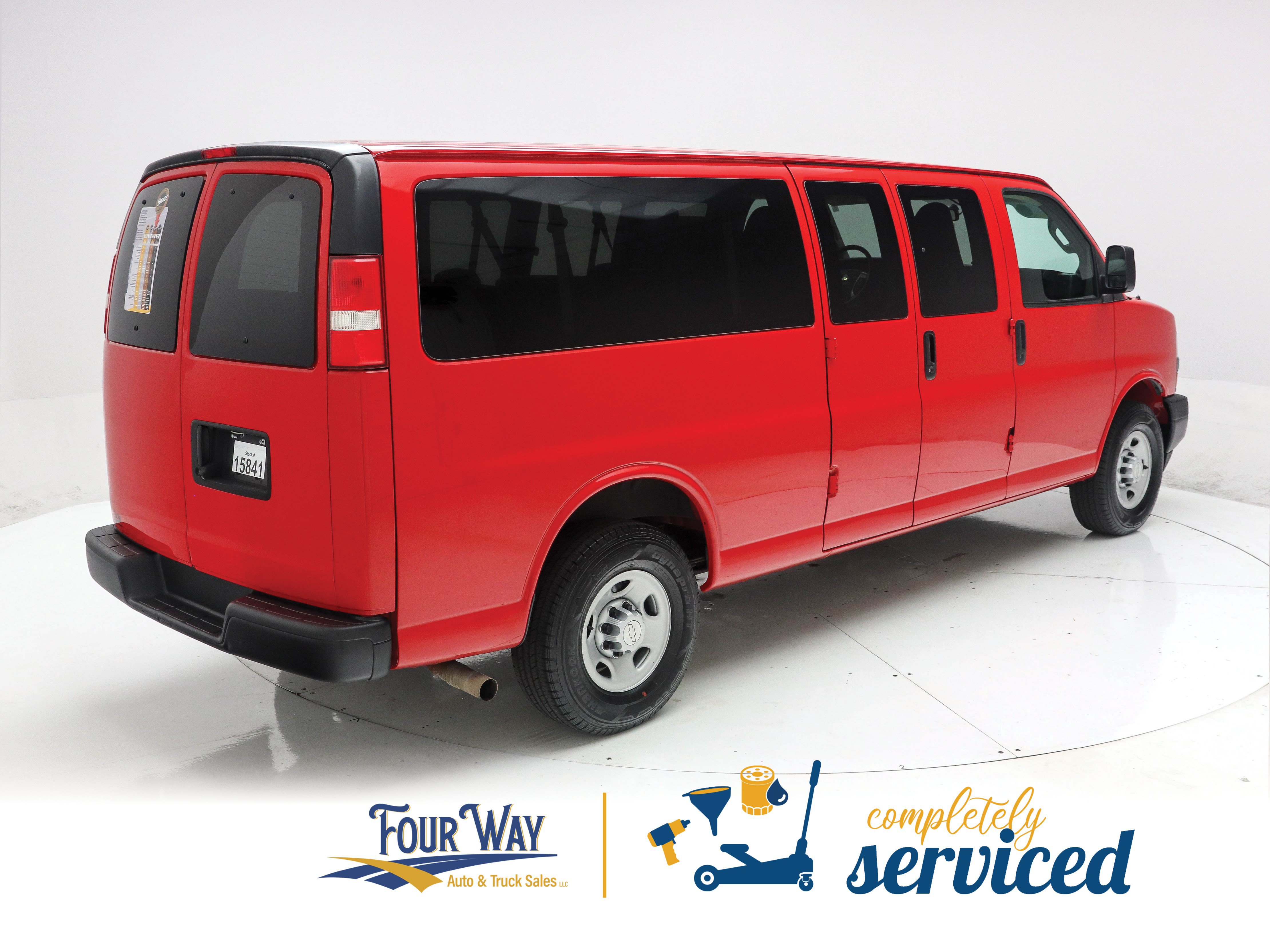 Used 2019 Chevrolet Express 3500 LS RWD image 4