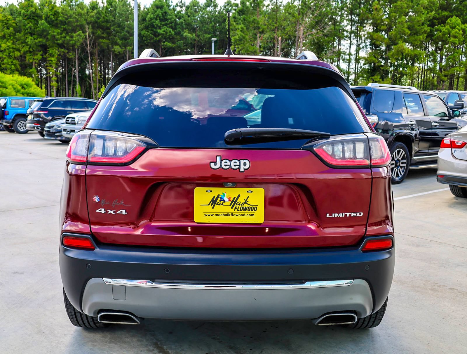 Used 2019 Jeep Cherokee Limited AWD/4WD image 4