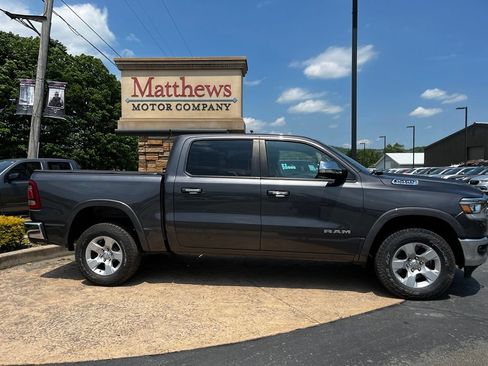 Used 2019 RAM 1500 Laramie w/ Off Road Group AWD/4WD image 4