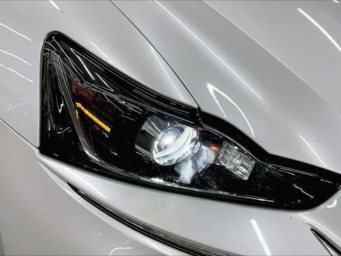 Used 2018 Lexus IS 300 w/ Accessory Package 2 RWD image 27
