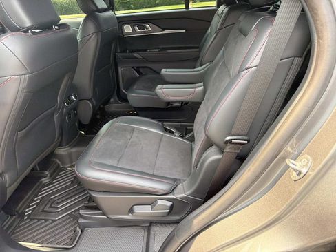 Used 2025 Ford Explorer ST w/ Sun And Sound Package AWD/4WD image 15