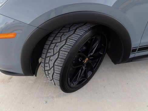 Used 2023 Porsche Cayenne Turbo GT image 11