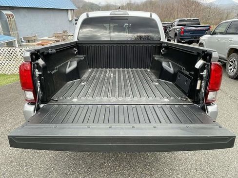 Used 2023 Toyota Tacoma SR5 w/ Technology Package AWD/4WD image 11