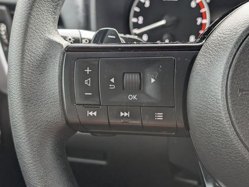 Used 2023 Nissan Rogue SV image 20