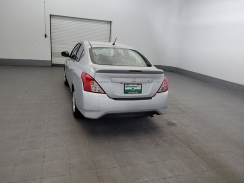 Used 2019 Nissan Versa SV FWD image 6