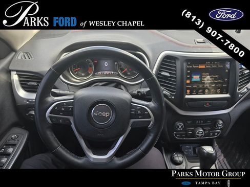 Used 2015 Jeep Cherokee Trailhawk w/ Comfort/Convenience Group image 4