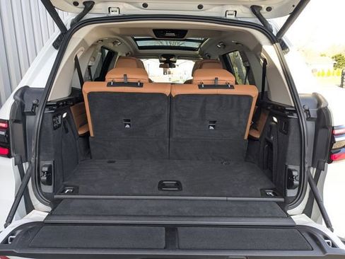 Used 2023 BMW X7 xDrive40i w/ Premium Package image 37