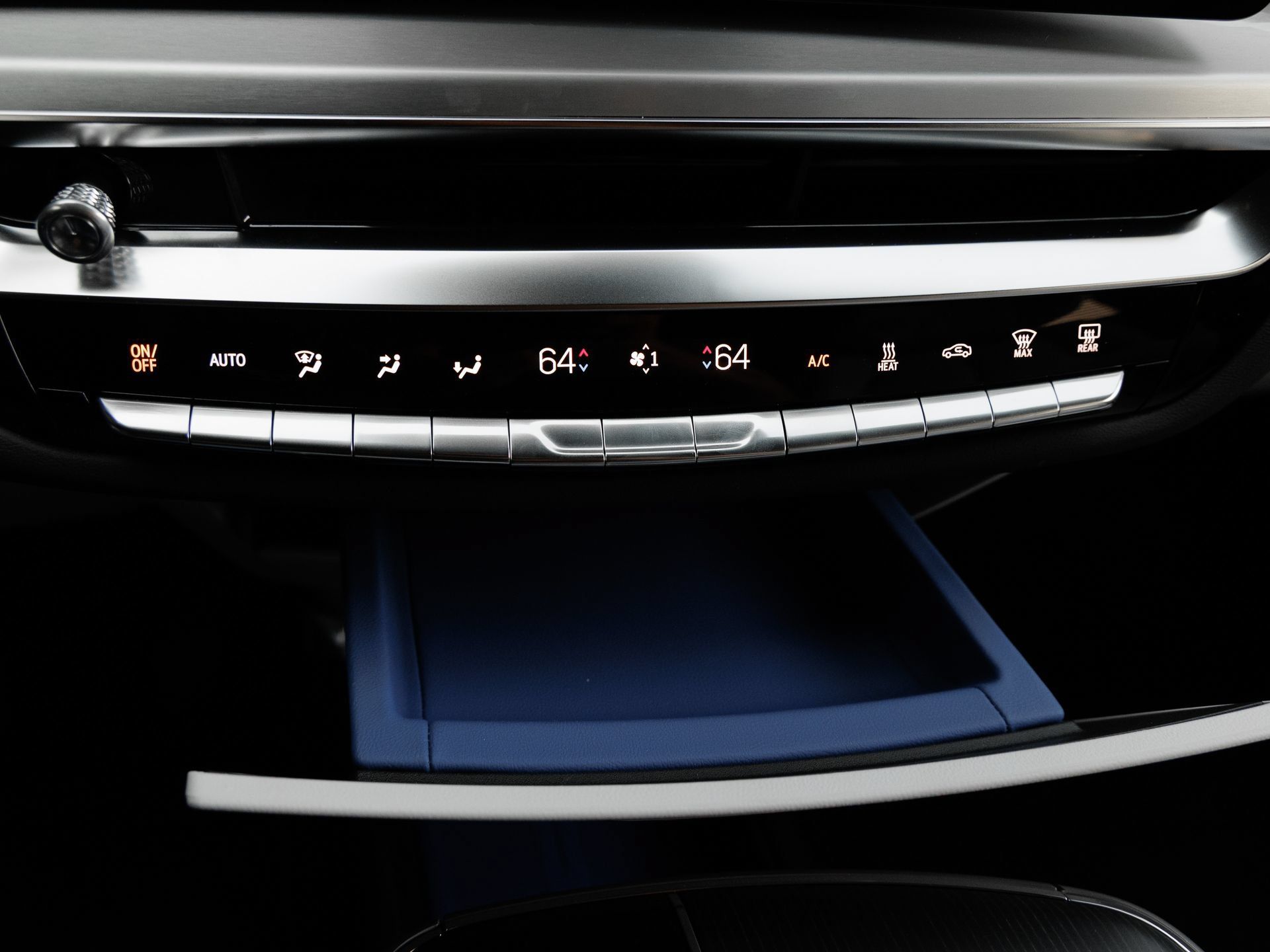 Used 2025 Cadillac Lyriq Sport AWD/4WD image 27