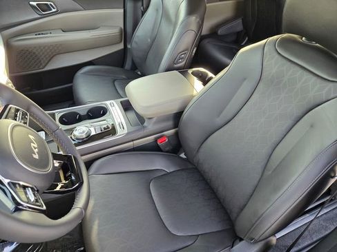 New 2026 Kia Carnival SX image 22