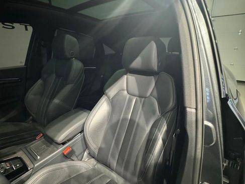 Used 2023 Audi SQ5 Prestige w/ Prestige Package AWD/4WD image 13