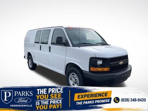 Used 2011 Chevrolet Express 2500 RWD image 1