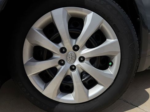 Used 2026 Toyota Corolla LE FWD image 9