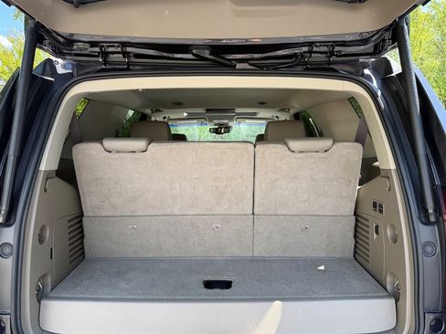 Used 2017 Chevrolet Tahoe Premier AWD/4WD image 18