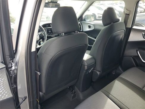 New 2025 Kia Soul LX image 16