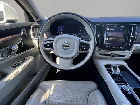 Used 2022 Volvo S90 B6 Inscription w/ Advanced Package AWD/4WD image 7