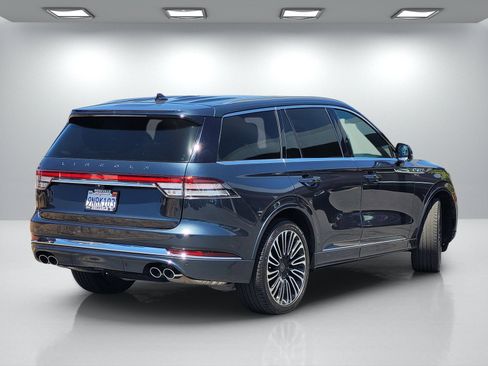 Used 2023 Lincoln Aviator Black Label w/ Dynamic Handling Package AWD/4WD image 4