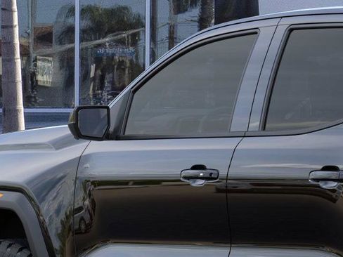 New 2025 GMC Canyon Elevation w/ Convenience Package image 12