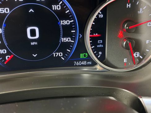 Used 2023 Chevrolet Traverse Premier AWD/4WD image 24