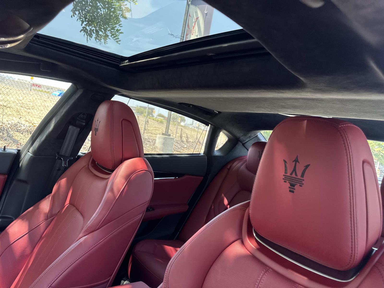 Used 2022 Maserati Quattroporte Modena RWD image 21