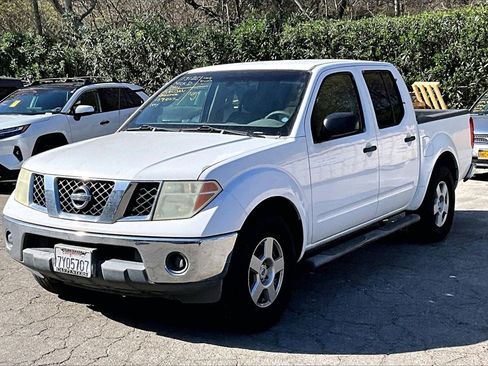Used 2005 Nissan Frontier SE image 3