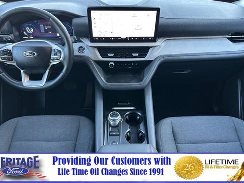 Used 2025 Ford Explorer Active AWD/4WD image 13