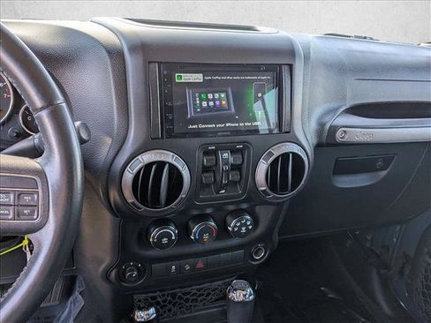 Used 2018 Jeep Wrangler Unlimited Sport S AWD/4WD image 12