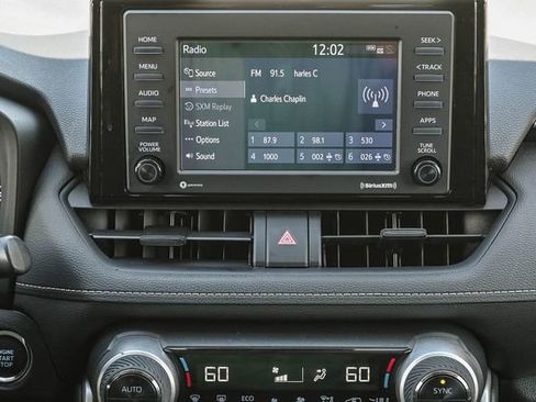 Used 2021 Toyota RAV4 XLE image 19