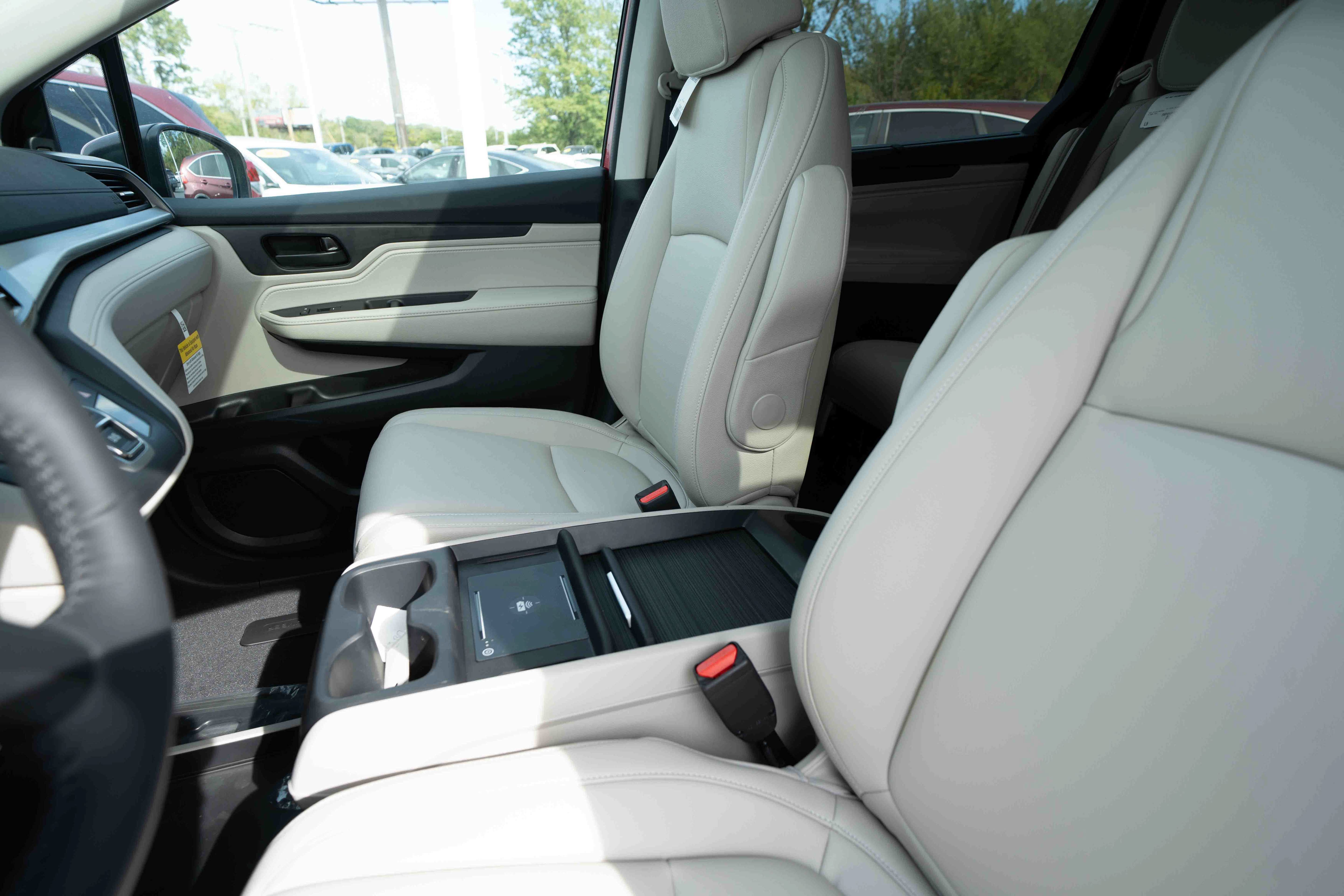 New 2027 Honda Odyssey EX-L image 10