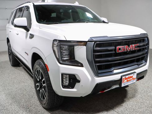 Used 2024 GMC Yukon AT4 w/ AT4 Premium Plus Package AWD/4WD image 5