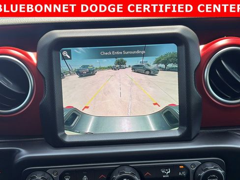 Used 2023 Jeep Gladiator Rubicon w/ Cold Weather Group AWD/4WD image 23