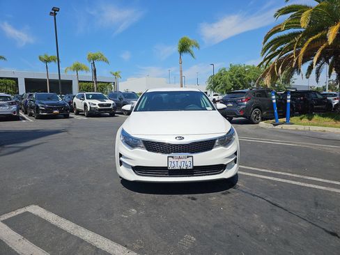 Used 2016 Kia Optima LX FWD image 12
