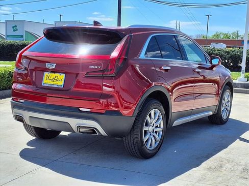 Used 2020 Cadillac XT4 Premium Luxury image 2