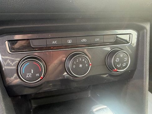 Used 2020 Volkswagen Tiguan S FWD image 19