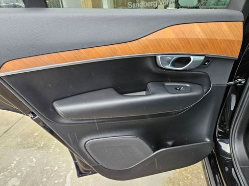 Certified 2023 Volvo XC90 T8 Plus AWD/4WD image 13
