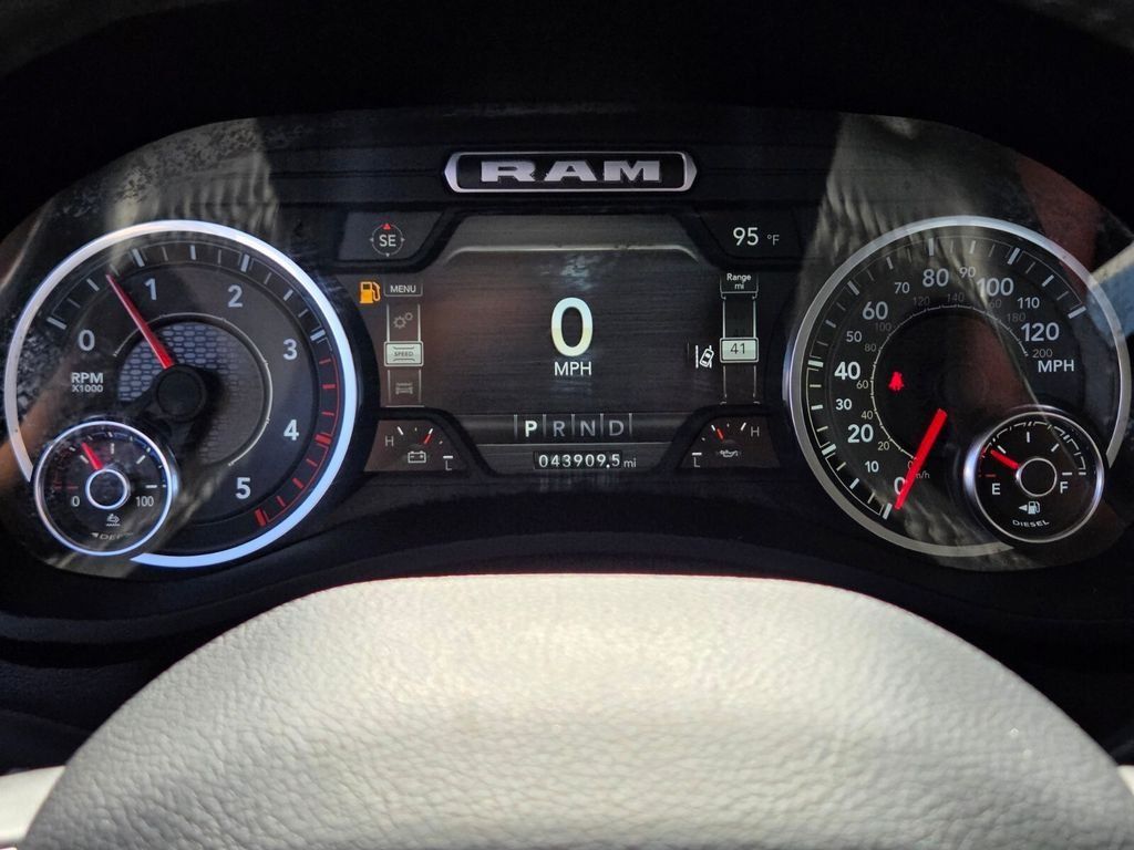 Used 2024 RAM 2500 Laramie w/ Safety Group AWD/4WD image 26