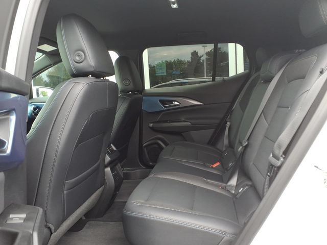 Certified 2024 Chevrolet Equinox EV LT FWD image 12