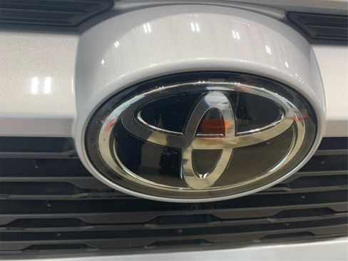 Used 2024 Toyota RAV4 LE image 22