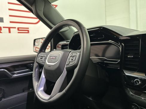 Used 2023 GMC Sierra 1500 SLT AWD/4WD image 51