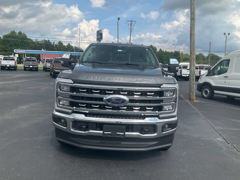New 2026 Ford F250 Lariat w/ Chrome Package AWD/4WD image 2