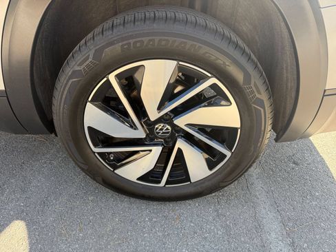 Used 2026 Volkswagen Atlas SE FWD image 30