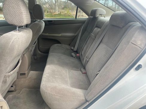 Used 2004 Toyota Camry LE image 20