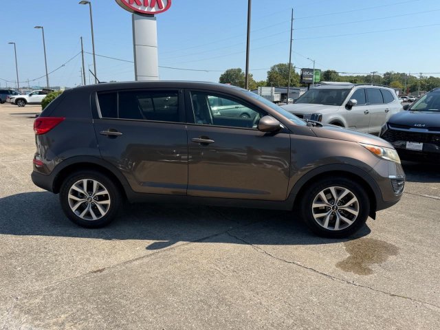 Used 2015 Kia Sportage LX FWD image 2