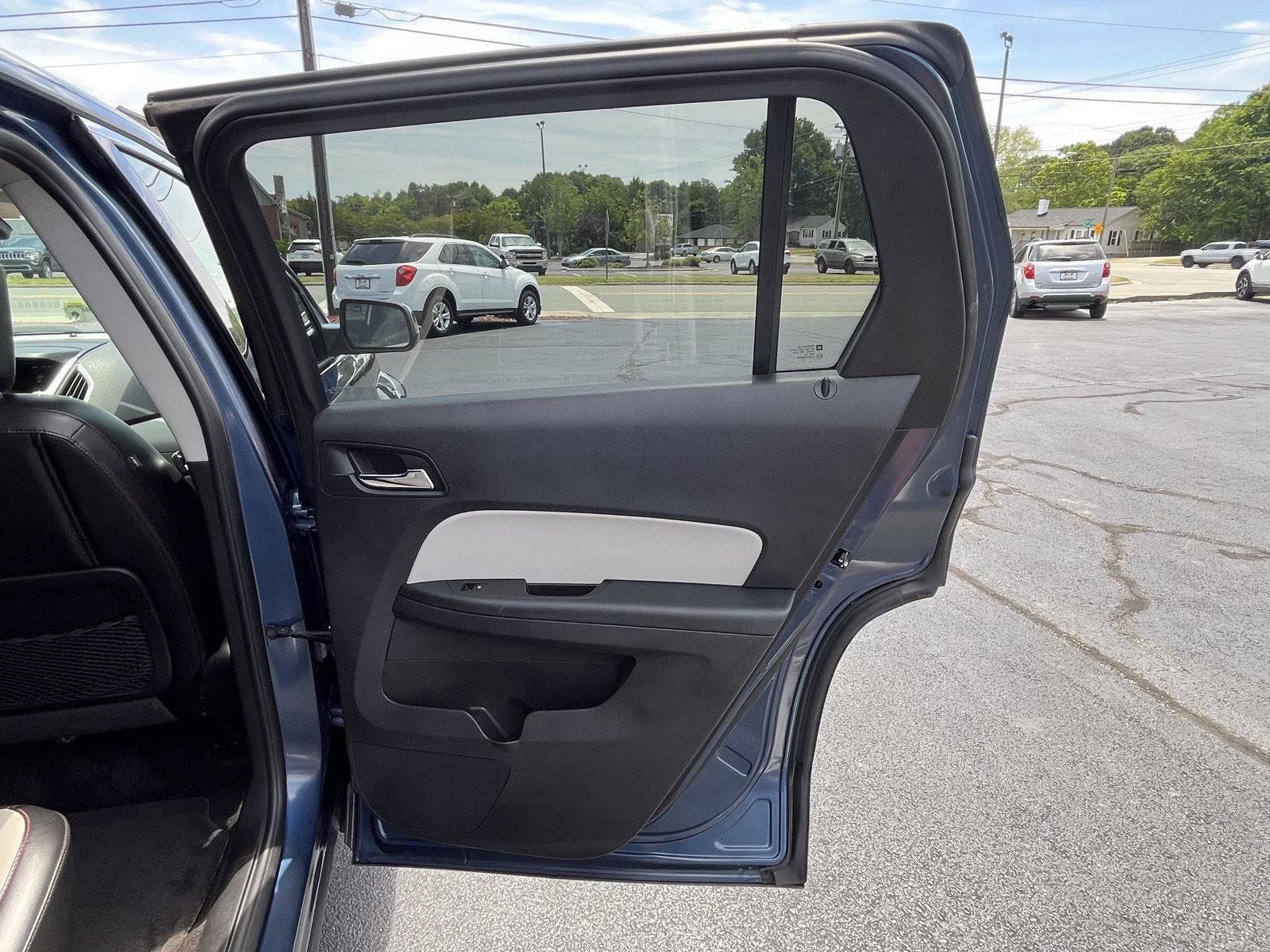 Used 2016 GMC Terrain SLT AWD/4WD image 29