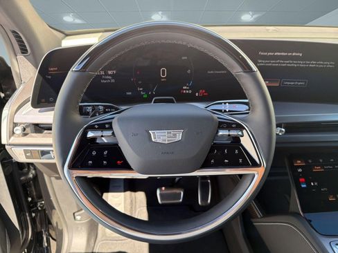 New 2026 Cadillac Vistiq Luxury AWD/4WD image 17