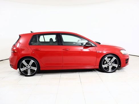 Used 2016 Volkswagen Golf R 4-Door image 17