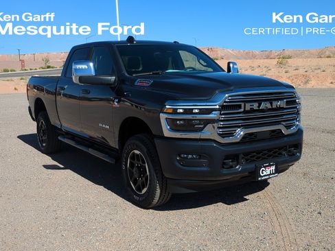 Used 2025 RAM 2500 Laramie AWD/4WD image 1