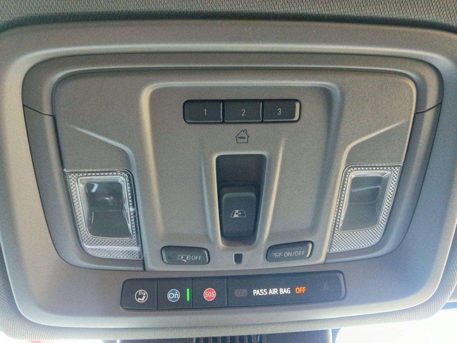 Used 2026 GMC Sierra 1500 SLT AWD/4WD image 9
